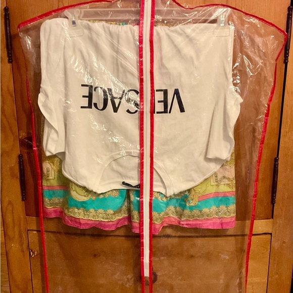 STUNNING YOUNG LADIES “VERSACE BAROCCO GODDESS” Combined Logo Dress BL/WH/GOLD! - Picture 8 of 9